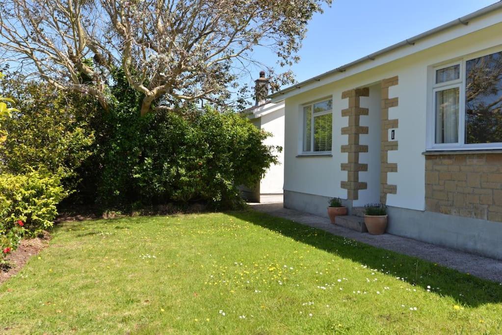3-Bedroom Bungalow With Parking, Goldsithney, Penzance, Cornwall Perranuthnoe Exteriér fotografie